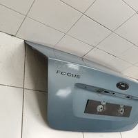 Крышка багажника на Ford Focus 2 2005-2008 / Ford Focus 2 2008-2011