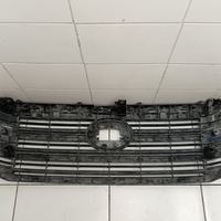 Решетка радиатора на Toyota Land Cruiser 300 2021>