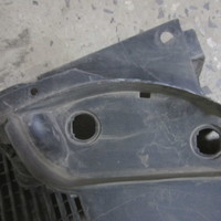 Накладка трапеции дворников на Lexus RX 350 2016-2023