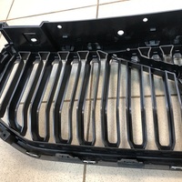 Решетка радиатора на Volvo XC40 2018>