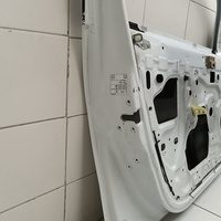 Дверь передняя левая на Renault Duster 1 2012-2021