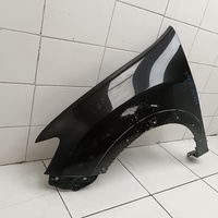 Крыло переднее правое на Renault Sandero 2 2014-2022 / Renault Logan 2 2014-2022