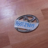 Эмблема на Toyota Avensis 2 2003-2008
