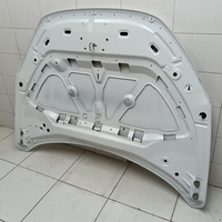 Капот на Lada Vesta 2015>