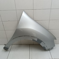 Крыло переднее правое на Renault Sandero 2 2014-2022 / Renault Logan 2 2014-2022