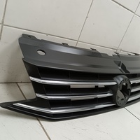 Решетка радиатора на VW Polo  (Sed RUS) 2011-2020