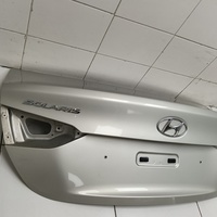 Крышка багажника на Hyundai Solaris 2 2017>