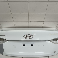 Крышка багажника на Hyundai Solaris 2 2017>