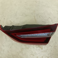 Фонарь задний внутренний правый на Lada Vesta 2015>