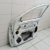 Дверь передняя правая на Lada Vesta 2015>