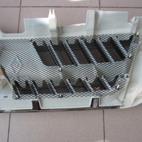 Решетка радиатора на Mitsubishi Pajero / Montero 3 (V6, V7) 2000-2006