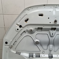 Капот на Lada Vesta 2015>