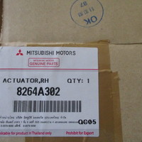Форсунка омывателя фары на Mitsubishi Pajero / Montero Sport (KS) 2015>