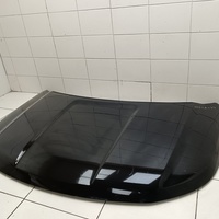 Капот на Ford Explorer 5 2010-2019