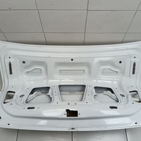 Крышка багажника на Lada Vesta 2015>