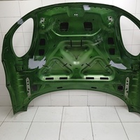 Капот на Porsche Macan 2013>