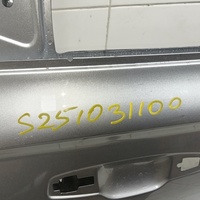 Дверь задняя правая на Geely Monjaro 2021>