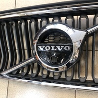 Решетка радиатора на Volvo XC40 2018>