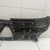 Решетка радиатора на Mitsubishi Pajero / Montero Sport (KS) 2015>