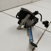Замок капота на Honda Civic 5D 2006-2012