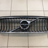 Решетка радиатора на Volvo XC40 2018>