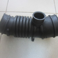 Патрубок воздушного фильтра на Mitsubishi Pajero / Montero Sport (K9) 1998-2008