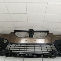Бампер передний на Renault Sandero 2 2014-2022