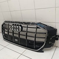 Решетка радиатора на Audi Q8 2018>