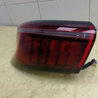 Фонарь задний наружный левый на Omoda C5 2021>