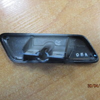 Крышка форсунки омывателя фары на Toyota RAV 4 2006-2013