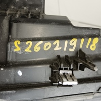 Фара передняя габаритная центральная на Geely Atlas 2 2023>