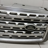 Решетка радиатора на Land Rover Range Rover 4 2013-2022