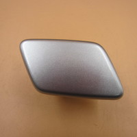 Крышка форсунки омывателя фары на Toyota Land Cruiser 120 / Prado 2002-2009