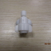 Форсунка омывателя фары на Nissan Qashqai (J10) 2006-2014 / Nissan Qashqai+2 (JJ10) 2008-2014 / Ford Mondeo 4 2007-2015 / Ford Focus 3 2011> / Ford Mondeo 5 2015> / Nissan Qashqai (J11) 2014>