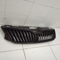 Решетка радиатора на Skoda Rapid 1 2013-2020