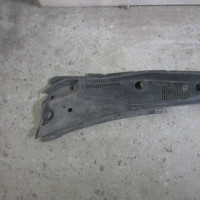 Накладка трапеции дворников на Lexus RX 350 2016-2023