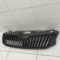 Решетка радиатора на Skoda Rapid 1 2013-2020