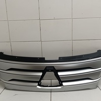 Решетка радиатора на Mitsubishi Pajero / Montero Sport (KS) 2015>