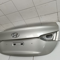 Крышка багажника на Hyundai Solaris 2 2017>